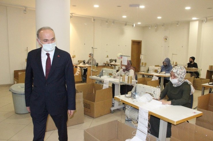 Bu sefer İzmir için maske üretimi yapılıyor