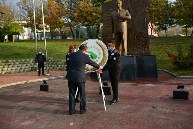 Üniversitede 10 Kasım Atatürk’ü anma programı