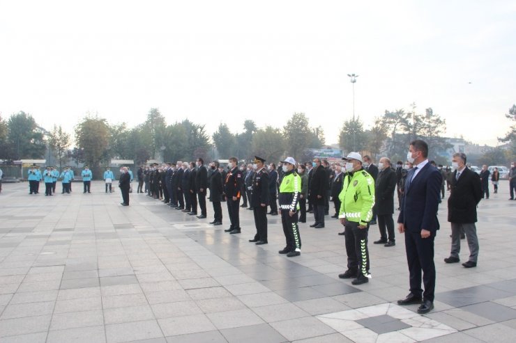 Düzceliler, Mustafa Kemal Atatürk’ü saygı ile andı