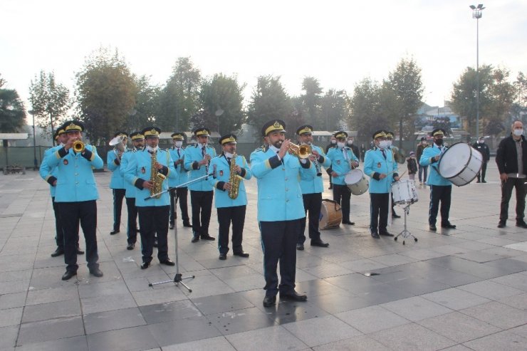 Düzceliler, Mustafa Kemal Atatürk’ü saygı ile andı