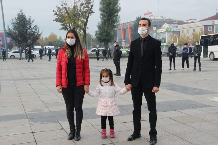 Düzceliler, Mustafa Kemal Atatürk’ü saygı ile andı