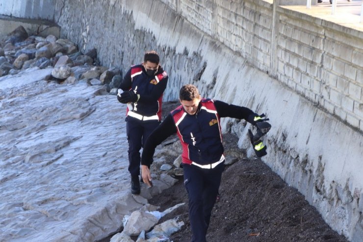 Yaralı martıya ilk müdahale başkan yardımcısından