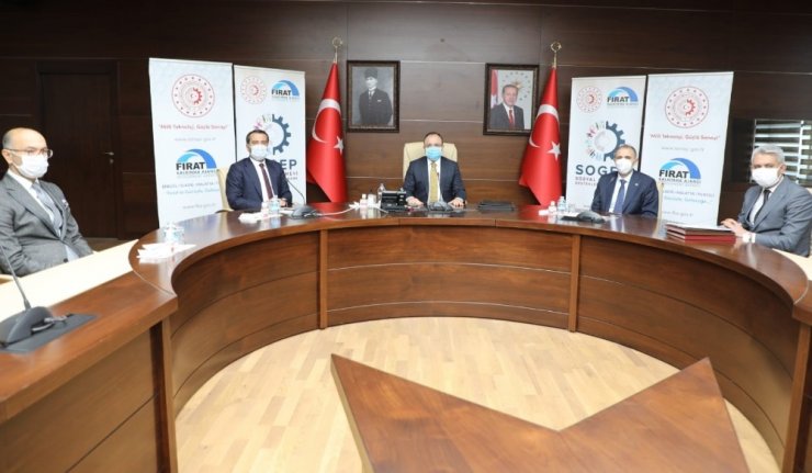 Elazığ’da iki projenin sözleşmesi imzalandı