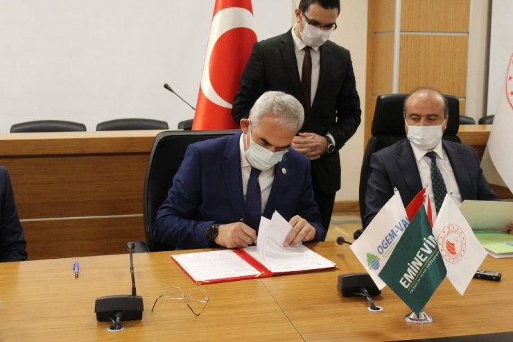 Eminevim’den ‘Geleceğe Nefes Ol’ kampanyasına 100 bin fidan bağışı