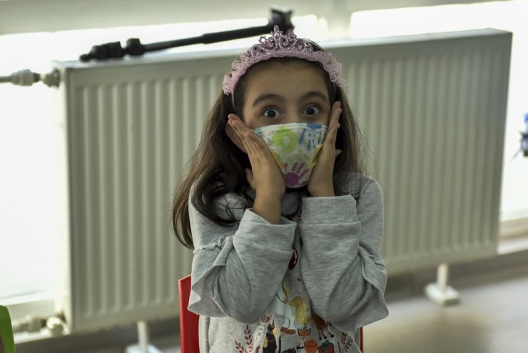 Masal terapisi ile çocukların iç dünyasına ulaşılıyor