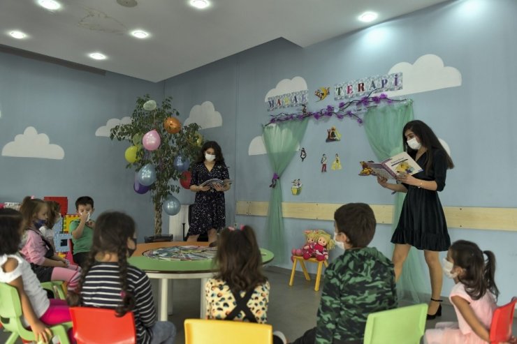 Masal terapisi ile çocukların iç dünyasına ulaşılıyor
