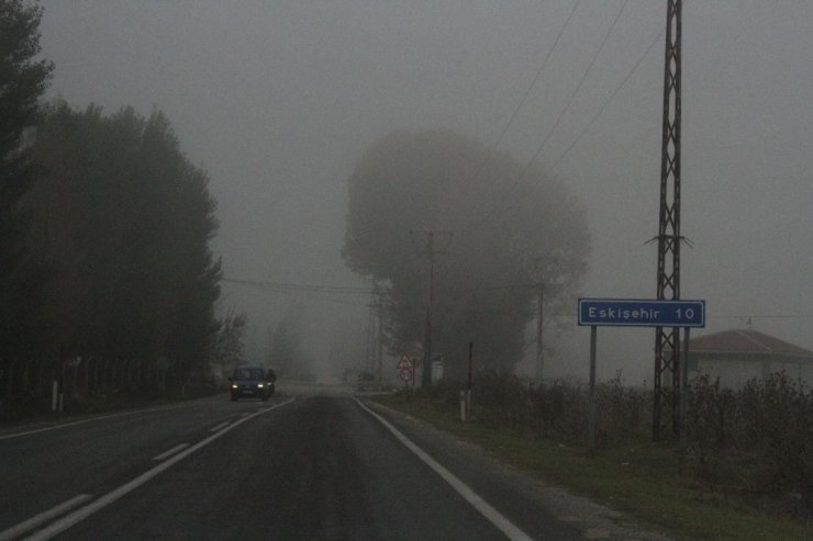 Eskişehir’deki yoğun sis zor anlar yaşattı