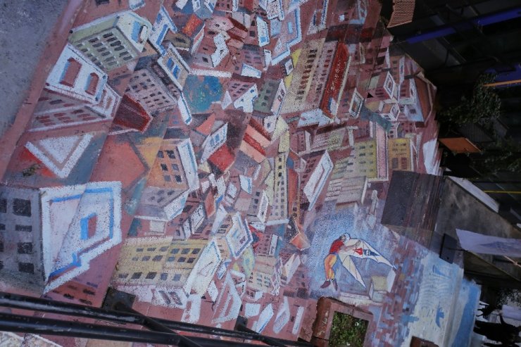 Beyoğlu’nda merdivenler sanata dönüştü