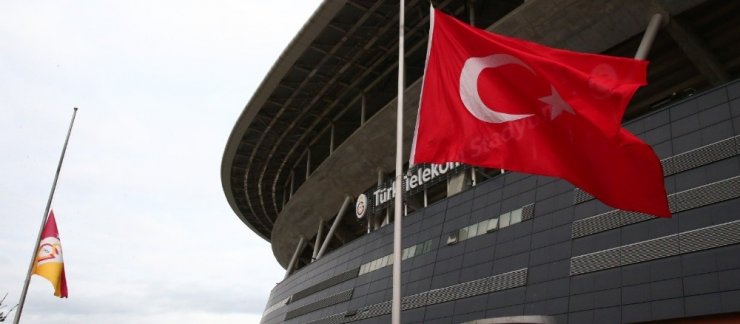 Galatasaray, Atatürk için anma töreni düzenledi