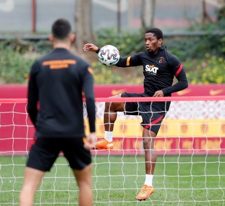 Galatasaray, Kayserispor hazırlıklarını sürdürdü