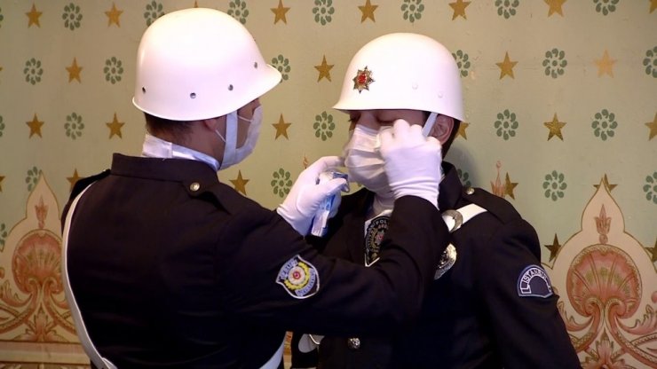 Gazi Mustafa Kemal Atatürk, vefatının 82’nci yıl dönümünde Dolmabahçe Sarayı’nda anıldı