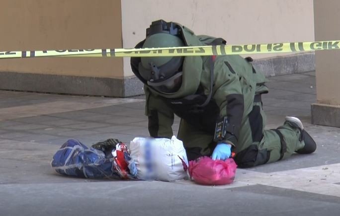 Valilik bahçesinde bomba paniği