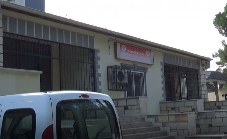 Üniversite öğrencisi genç kız evinde ölü bulundu