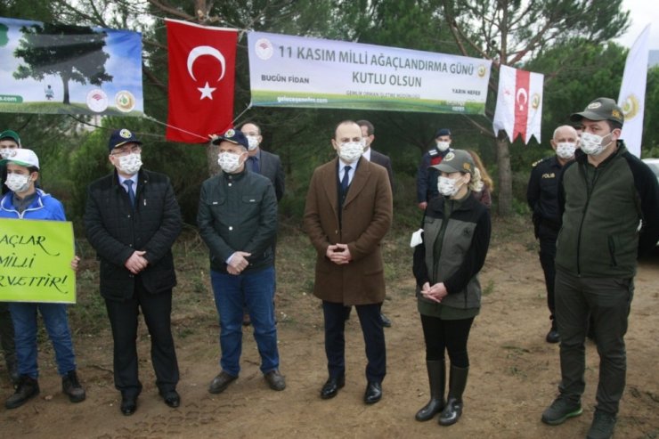 Geleceğe nefes için binlerce fidan toprakla buluştu