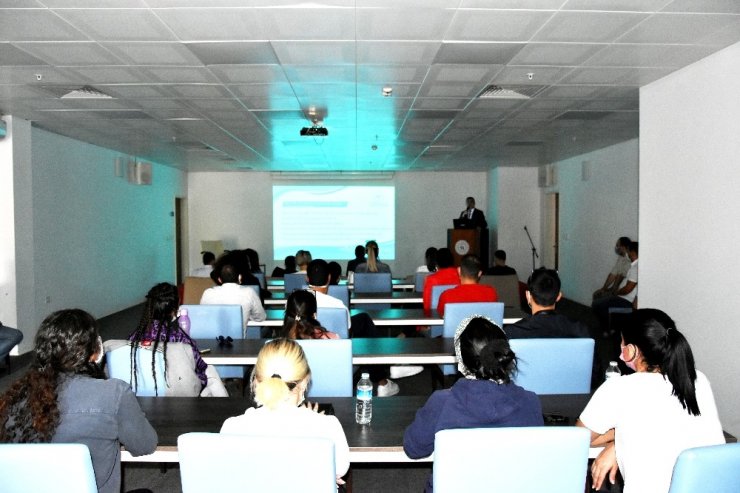 Mersin’de ’Yüzme bilmeyen kalmasın’ projesi sürüyor