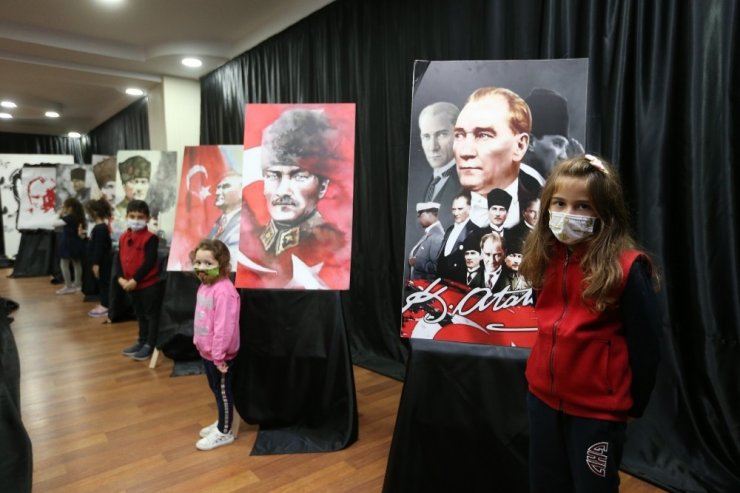 GKV’de anılarla Atatürk fotoğrafları sergisi açıldı