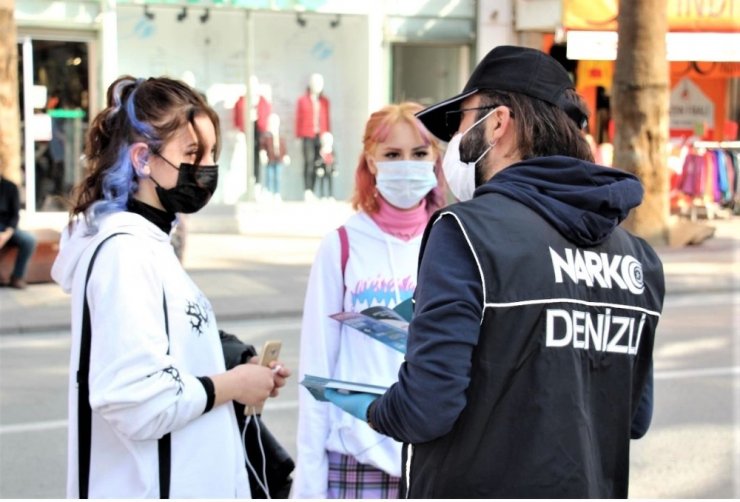 Vatandaşlar Narkorehber ve Narkonokta ile uyuşturucuya karşı bilinçlendiriliyor