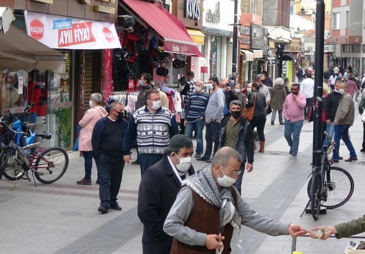 Çanakkale’de kamuya açık yerlerde sigara içme yasağı başladı