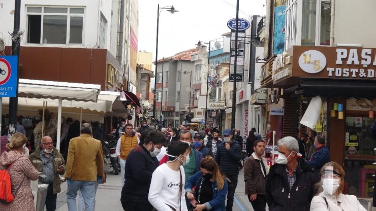 Çanakkale’de kamuya açık yerlerde sigara içme yasağı başladı