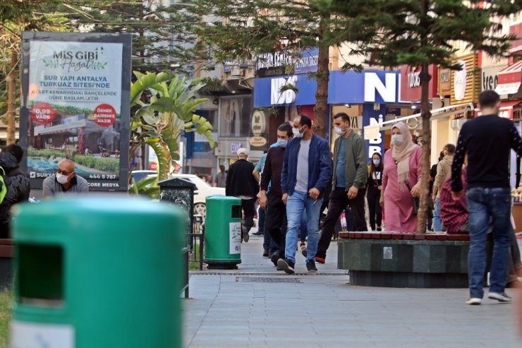 Yasak başladı, temizlik işçileri bayram etti