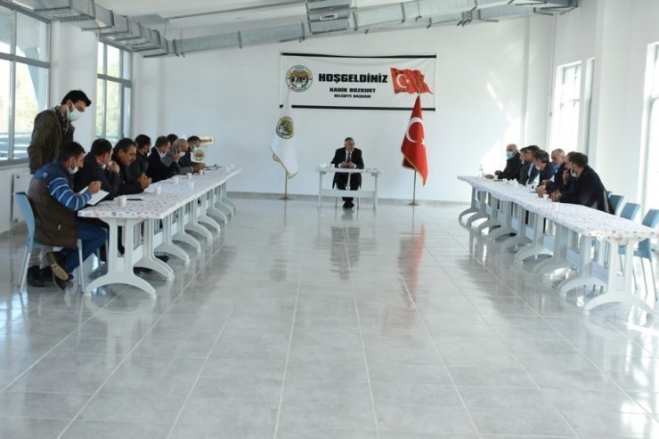 İnönü Belediyesi muhtarlarla istişare toplantılarına devam ediyor