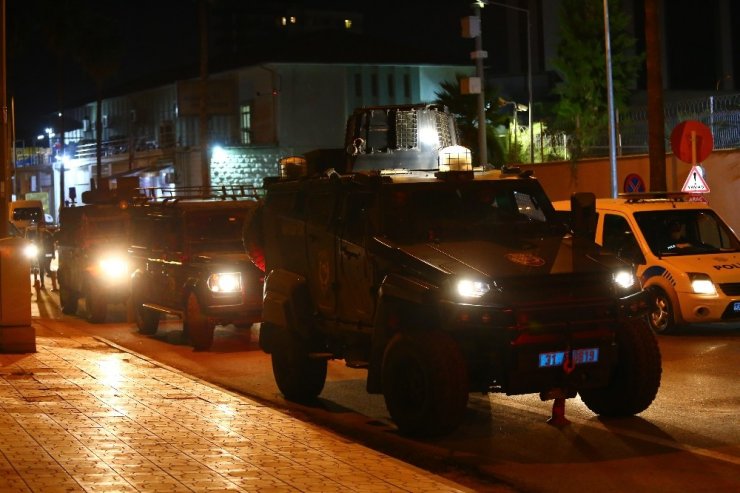Aranan şahıslara şafak operasyonu