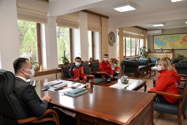 İzmir depreminde görev alan UMKE ekibi geri döndü