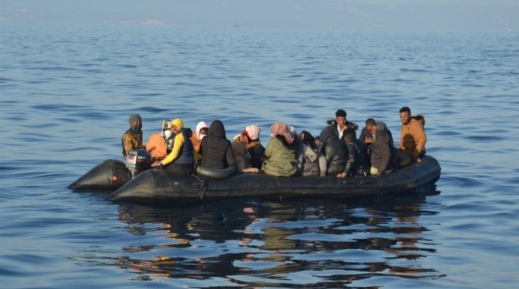İzmir’de 46 düzensiz göçmen kurtarıldı
