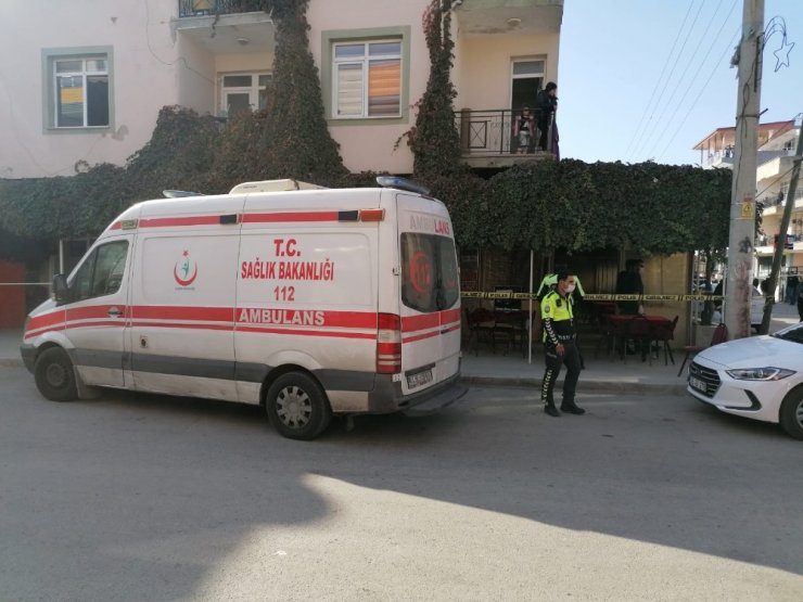 Kahvehanede silahlı saldırıya uğrayan davulcu öldürüldü
