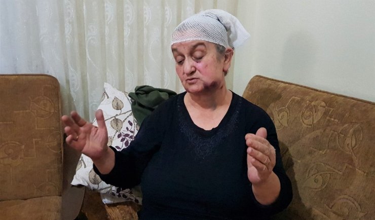 Yaşlı kadın hırsız komşusunun elinden ölü numarası yaparak kurtuldu