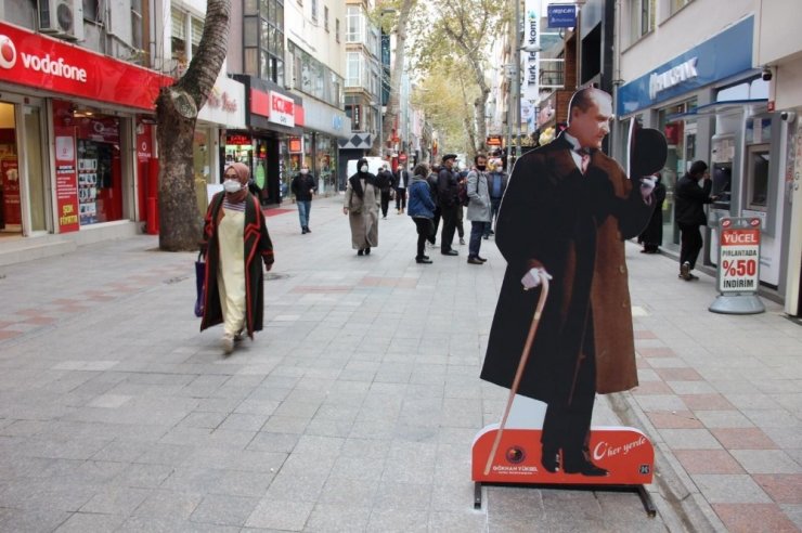 Atatürk sevgisi Kartal’ı sardı