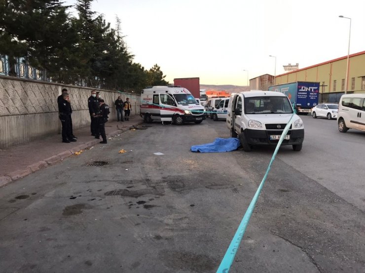 Aracının lastiğini değiştirmek isteyen adam ölü bulundu