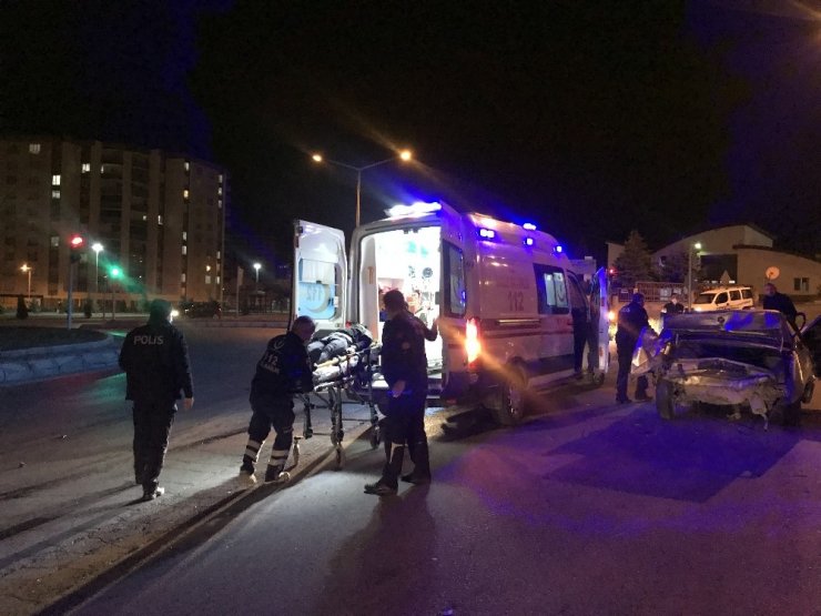 Böyle canilik görülmedi: Çarptığı otomobildekileri ölüme terk edip kaçtı