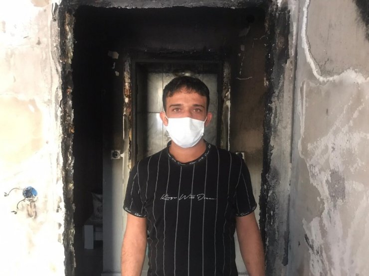 Yangında evi kül olan adam yetkililerden yardım istedi