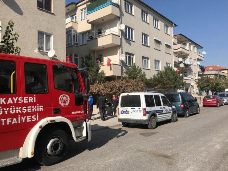 20 yaşındaki genç kablo ile kendini asarak yaşamına son verdi