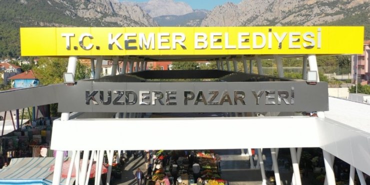 Kemer’in ilk kapalı pazar yeri Kuzdere’de hizmete girdi