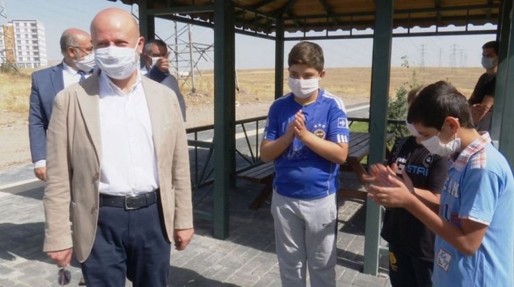 Kocasinan’da gençler ve çocuklar istiyor, Başkan Çolakbayrakdar yapıyor