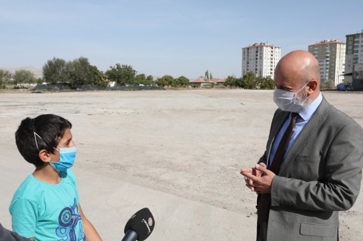 Kocasinan’da gençler ve çocuklar istiyor, Başkan Çolakbayrakdar yapıyor