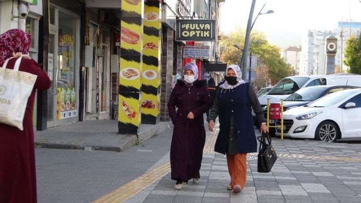 Çankırı’da kalabalık yerlerde sigara içilmesi yasaklandı