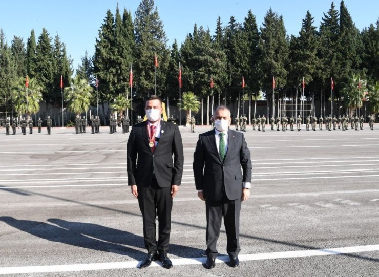 Antalyalı gaziye üstün cesaret ve feragat madalyası