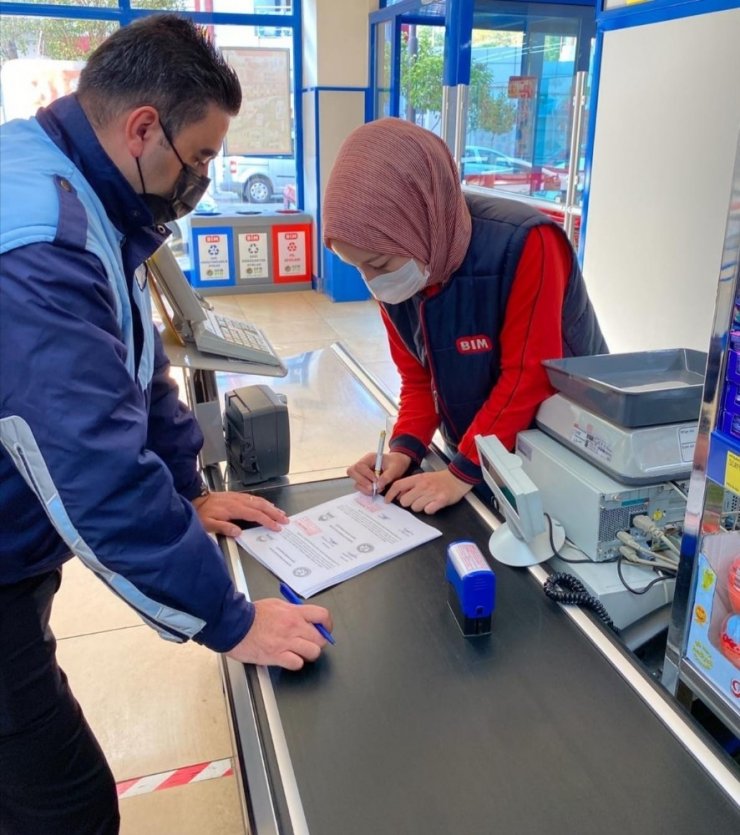 Manisa’da zabıtadan Covid-19 bilgilendirmesi