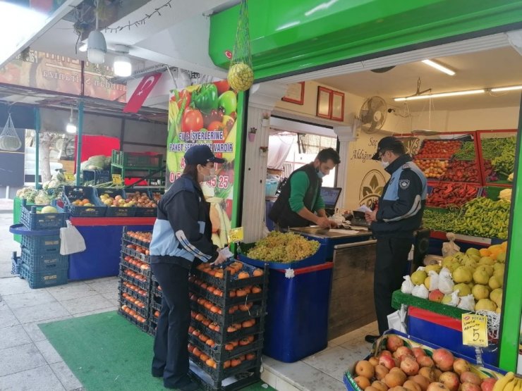 Manisa’da zabıtadan Covid-19 bilgilendirmesi