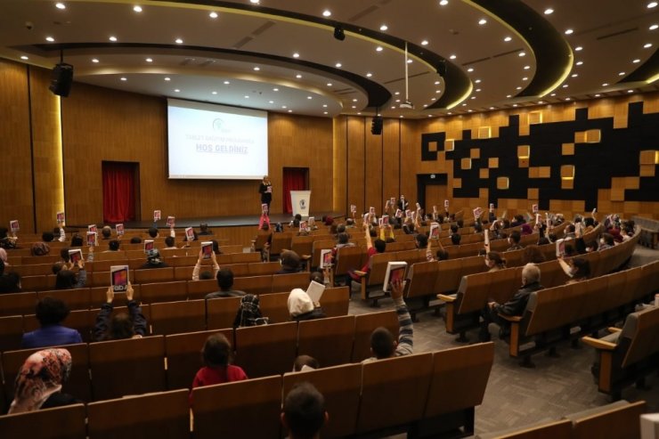 Merkezefendi Belediyesinden100 öğrenciye daha tablet desteği