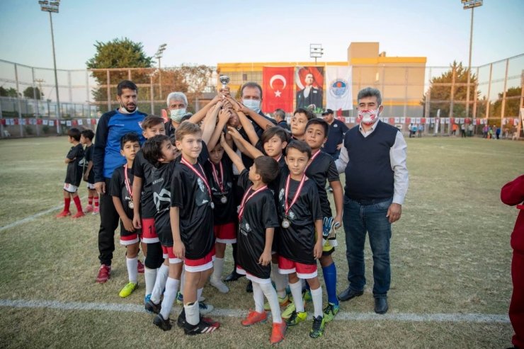 Mersin’de 10 Kasım Atatürk’ü Anma 10 Yaş Futbol Etkinliği tamamlandı