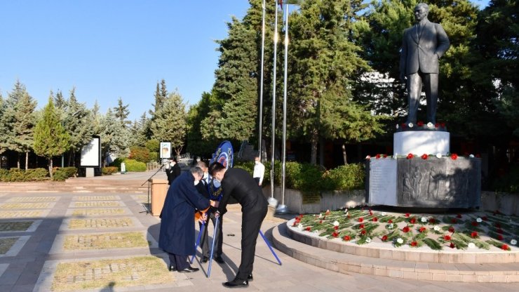 Mersin Üniversitesinde Atatürk törenle anıldı