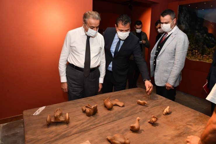 Vali Su, Tarsus’ta incelemelerde bulundu