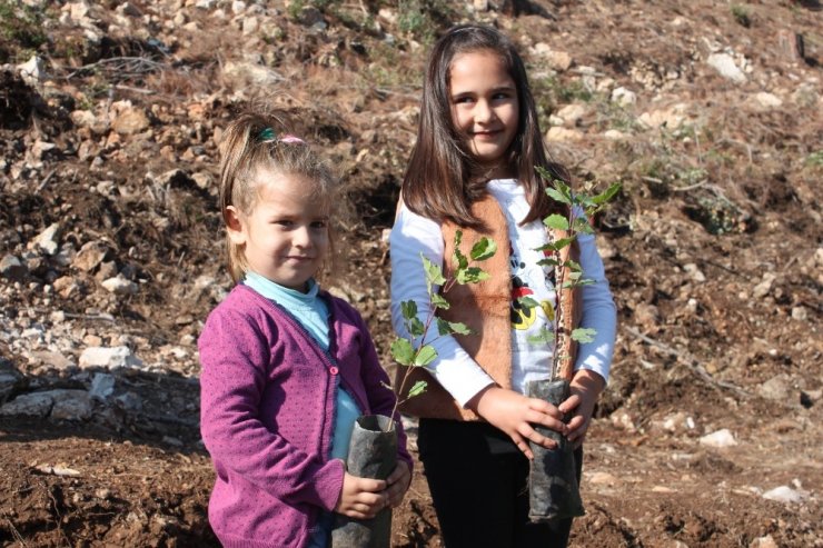 Milli Ağaçlandırma Günü küçük Esin’in doğum günü