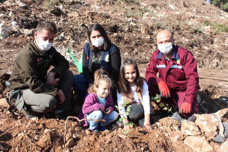 Milli Ağaçlandırma Günü küçük Esin’in doğum günü