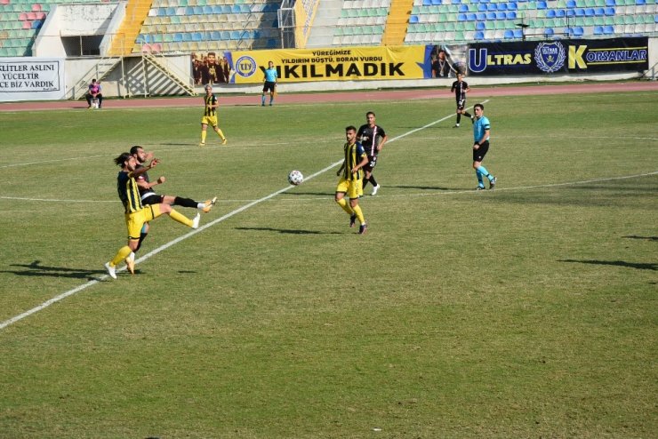 TFF 2. Lig: Tarsus İdman Yurdu: 1 - Elazığspor : 2