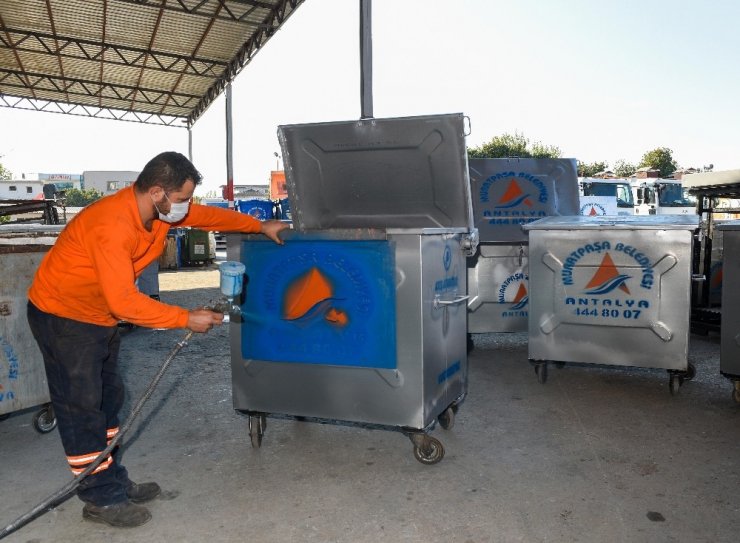 Muratpaşa’da konteynerler yenileniyor